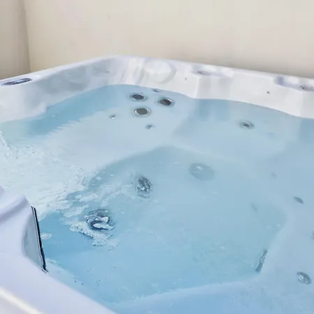 Semesterbostad Heron I De Standing 4 Pers - Jacuzzi Prive Les Sables-dʼOlonne